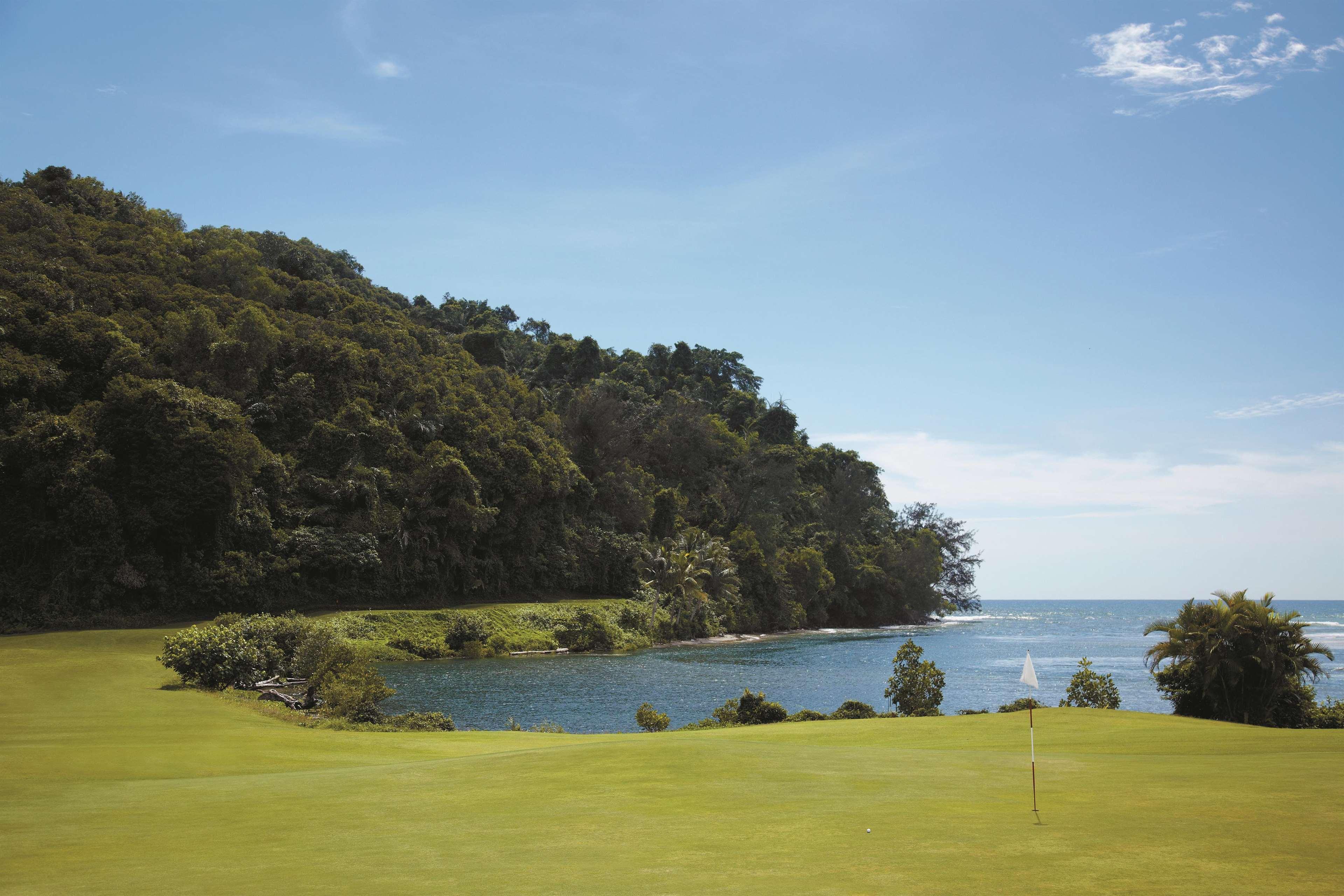 Shangri-La Rasa Ria, Kota Kinabalu Exterior foto Golf course at the Bayview Hotel